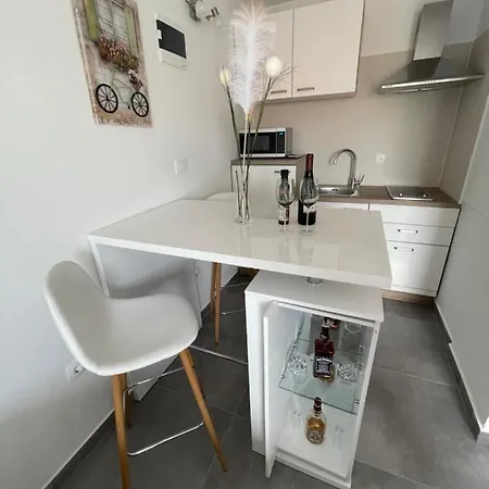 Milena Sweet Apartment-with A Pool Trogir
